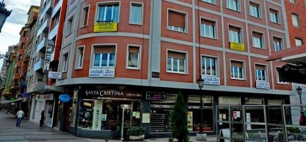 Fachada de Academia Minas en Oviedo